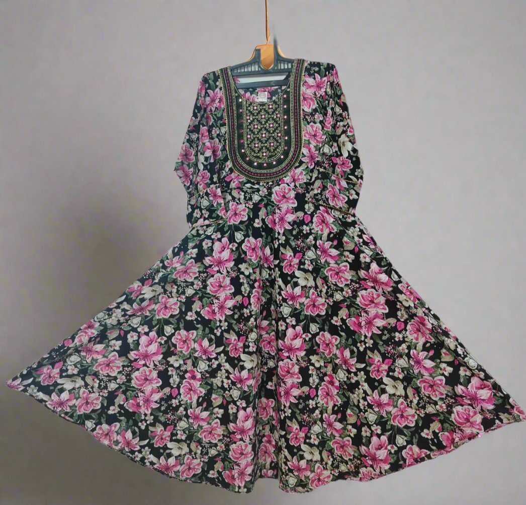 Black-Floral Anarkali Top! πΈ