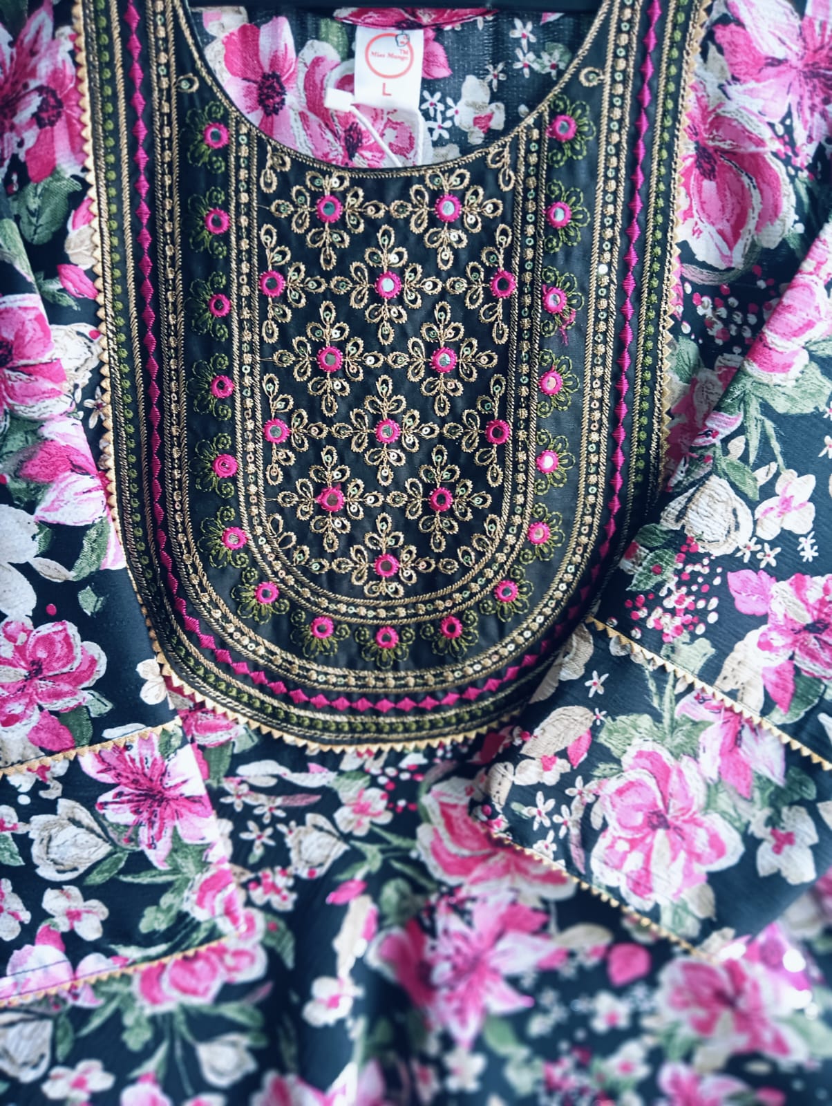 Black-Floral Anarkali Top! πΈ