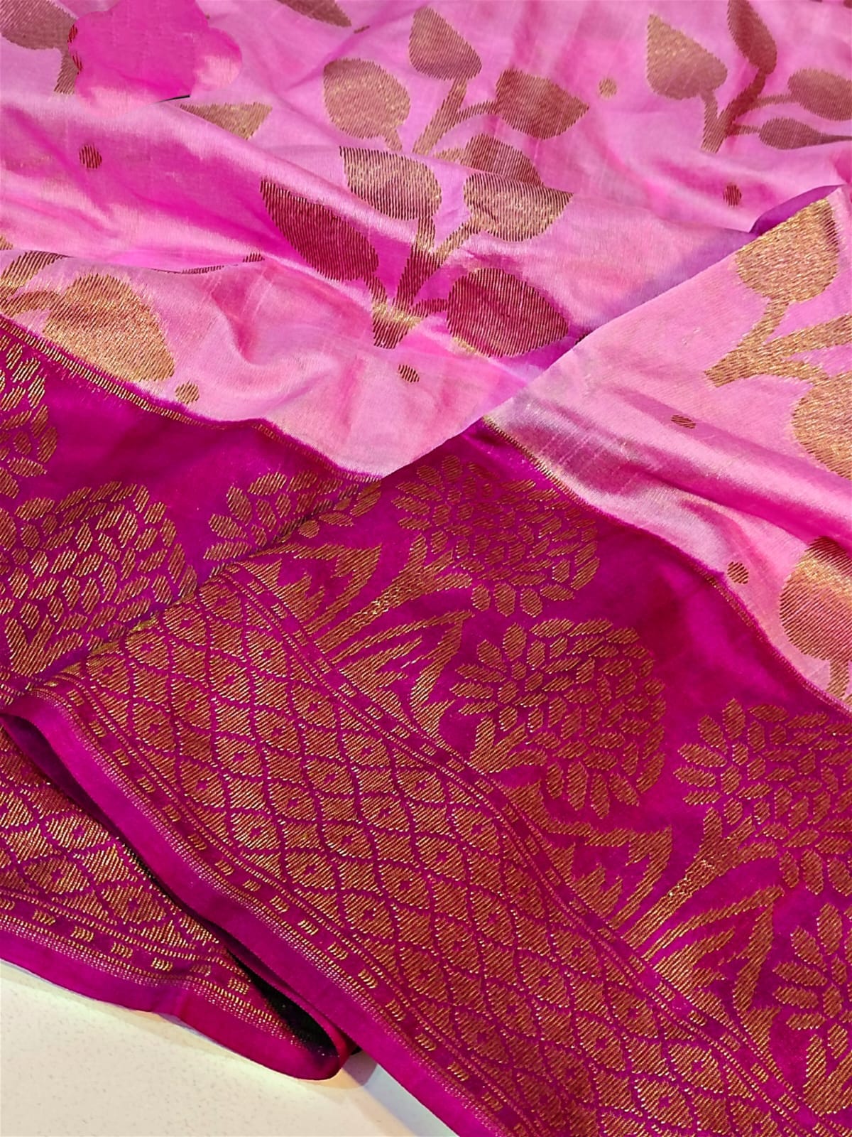Banarasi Daybal Semi Doupin Soft Silk Saree with all-over buta-weaving - rich pallu design saree