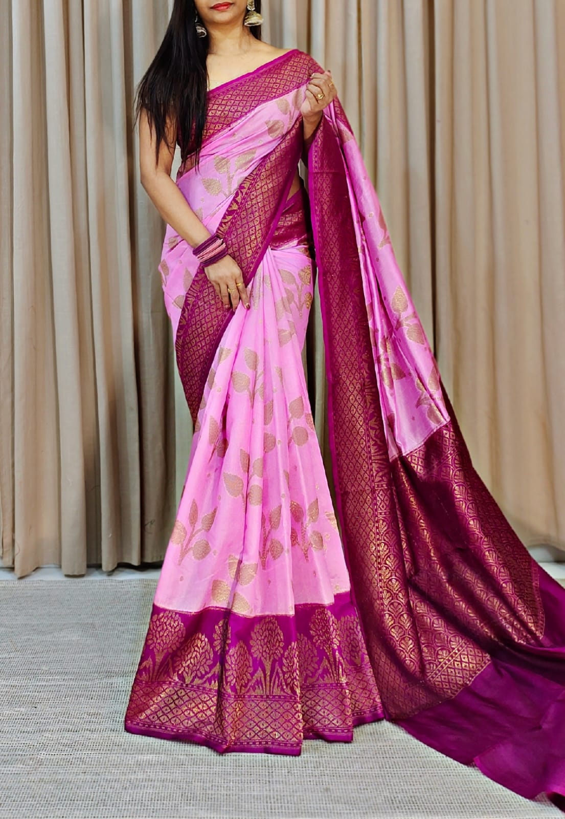 Banarasi Daybal Semi Doupin Soft Silk Saree with all-over buta weaving -rich pallu design