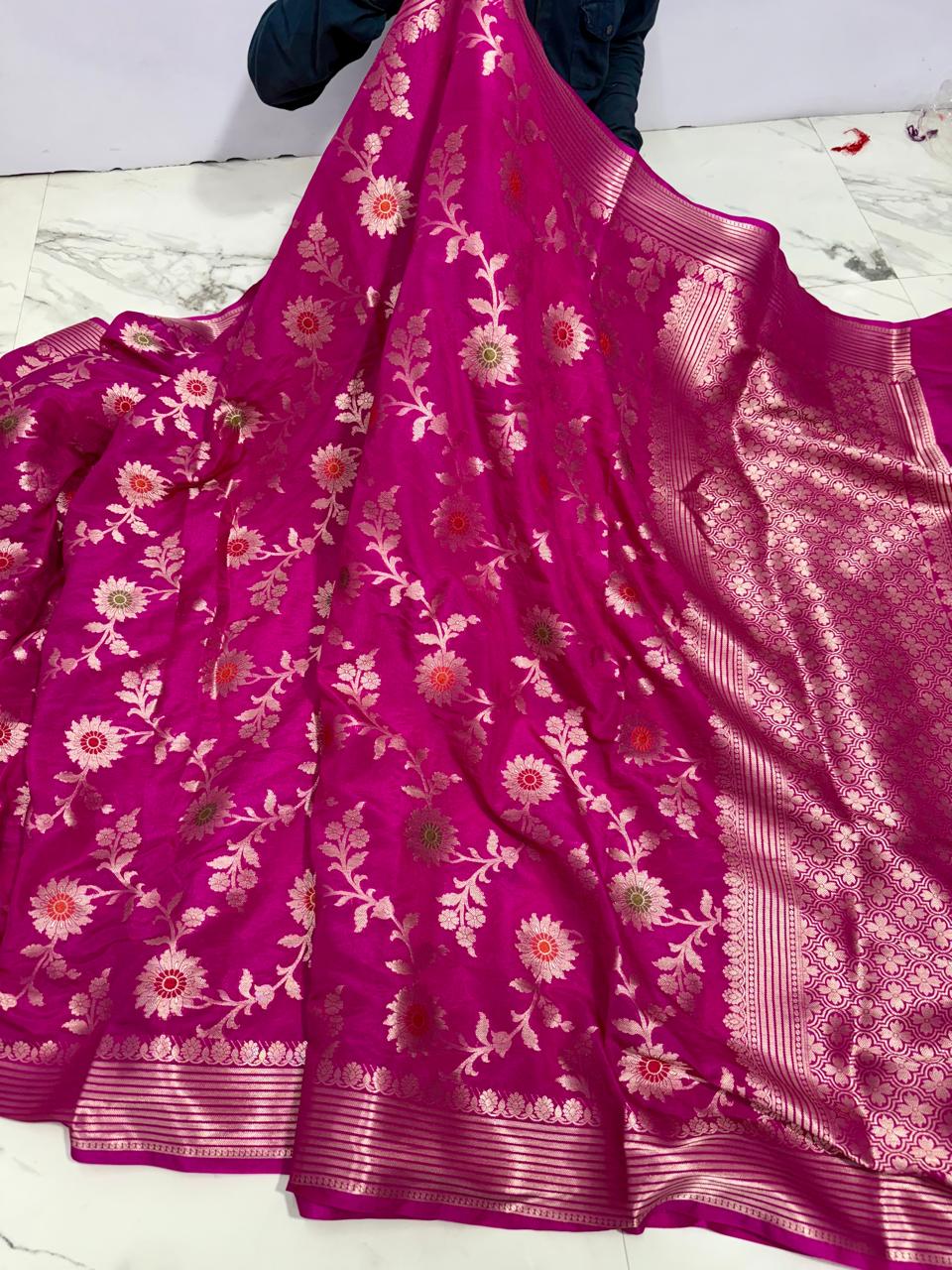 Banarasi Katan Dyeble Dupion Meenakari Jaal Silk Saree with Dual Zari Weaves-pnk