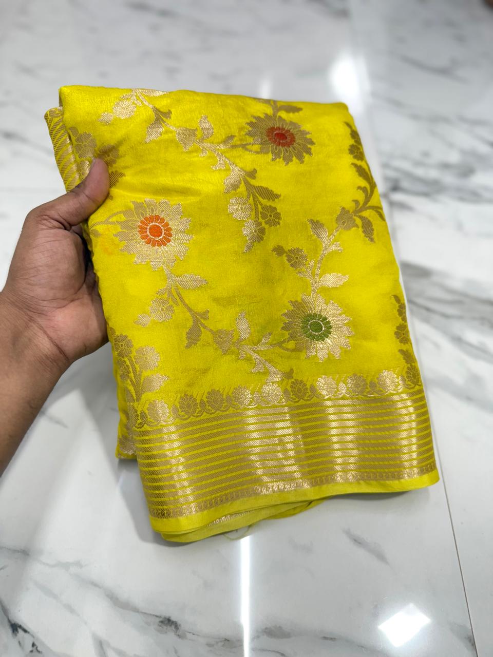 Banarasi Katan Dyeble Dupion Meenakari Jaal Silk Saree with Dual Zari Weaves-yellow fold