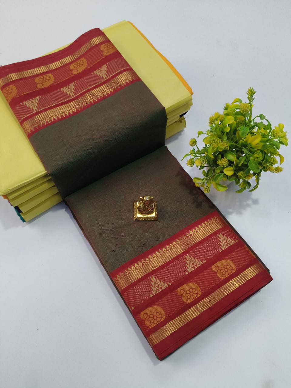 Pure 100 Count Chettinad Cotton Saree – Brown with red Border-No Blouse