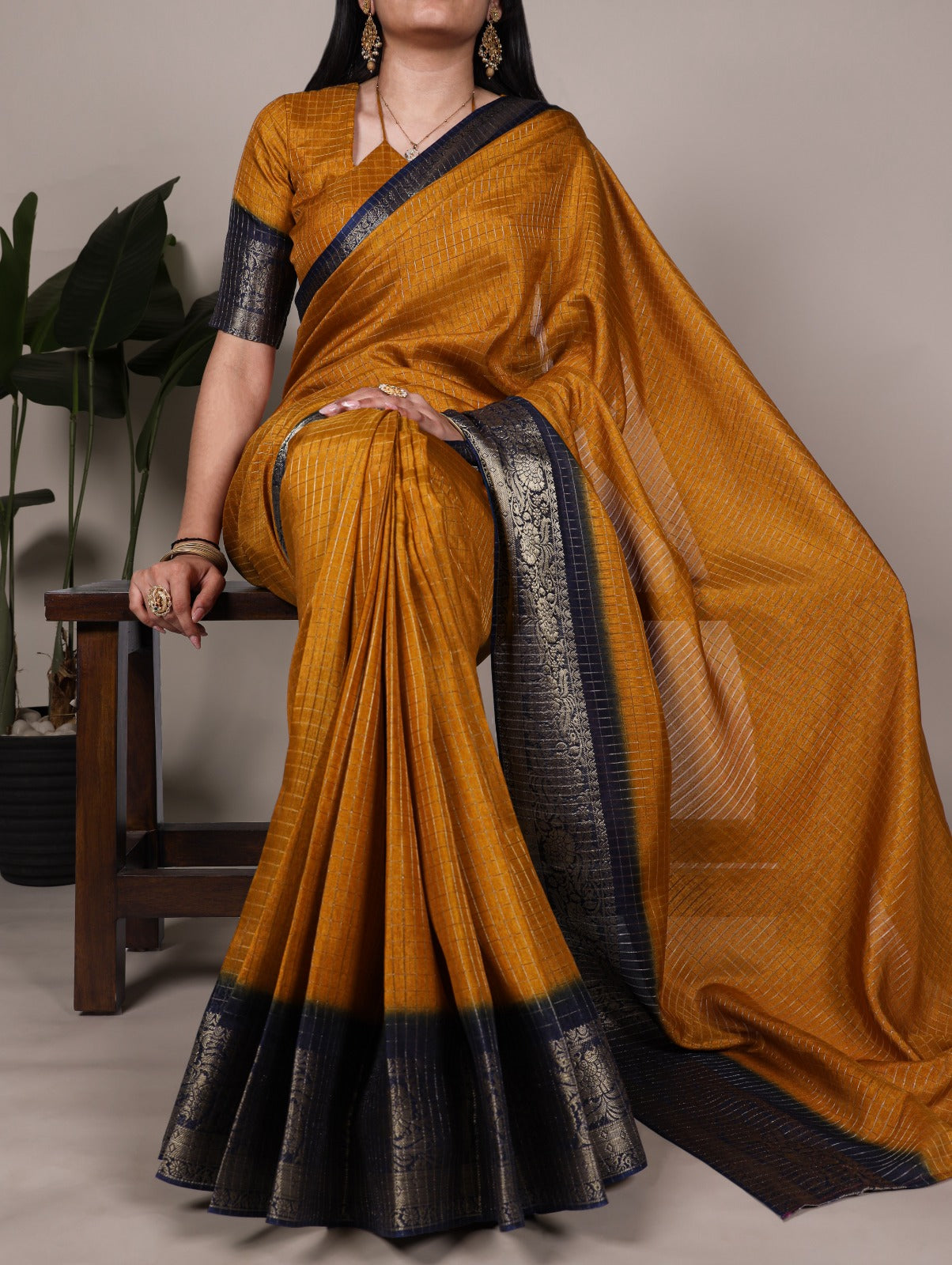 Dola Chex Saree with Zari Weaving and Borders-orange with bl border