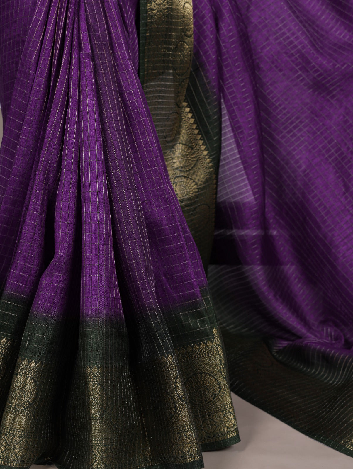 Dola Chex Saree with Zari Weaving and Borders-purple feet