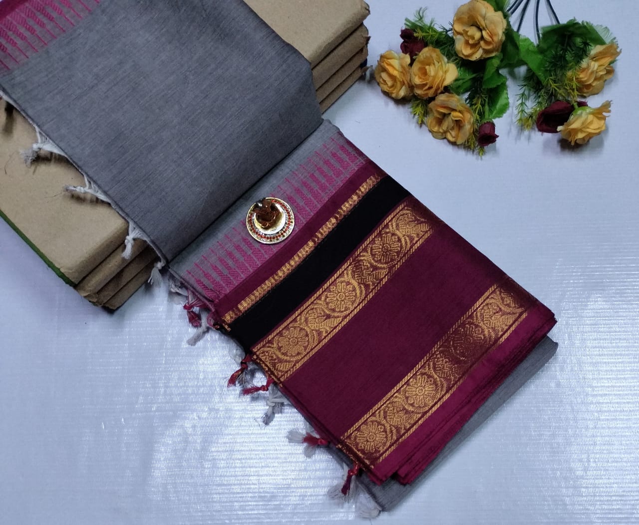 South Indian Paruthi Chettinad Sungudi Cotton Saree – grey with maroon