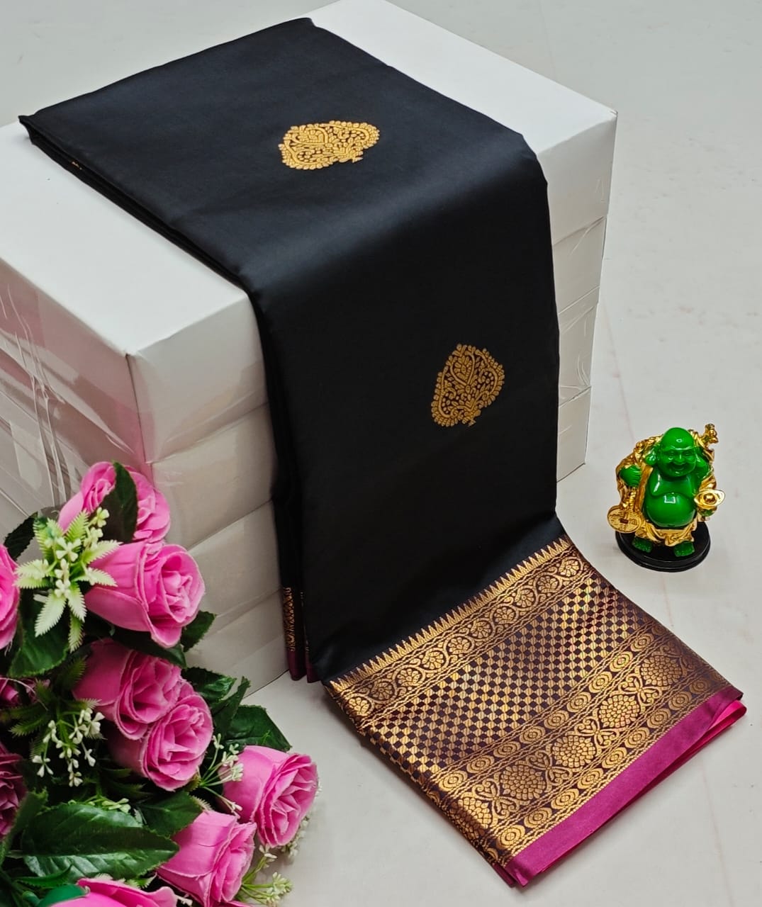 Premium Kanchi Soft Silk Saree with Contrast Border & Pallu – black