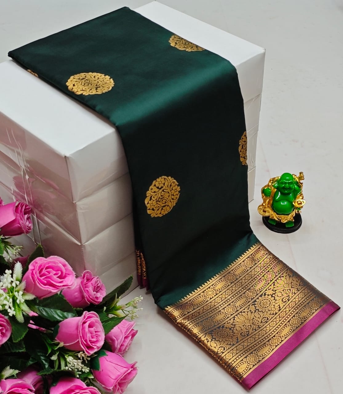 Premium Kanchi Soft Silk Saree with Contrast Border & Pallu –dkgreen with Gold Border