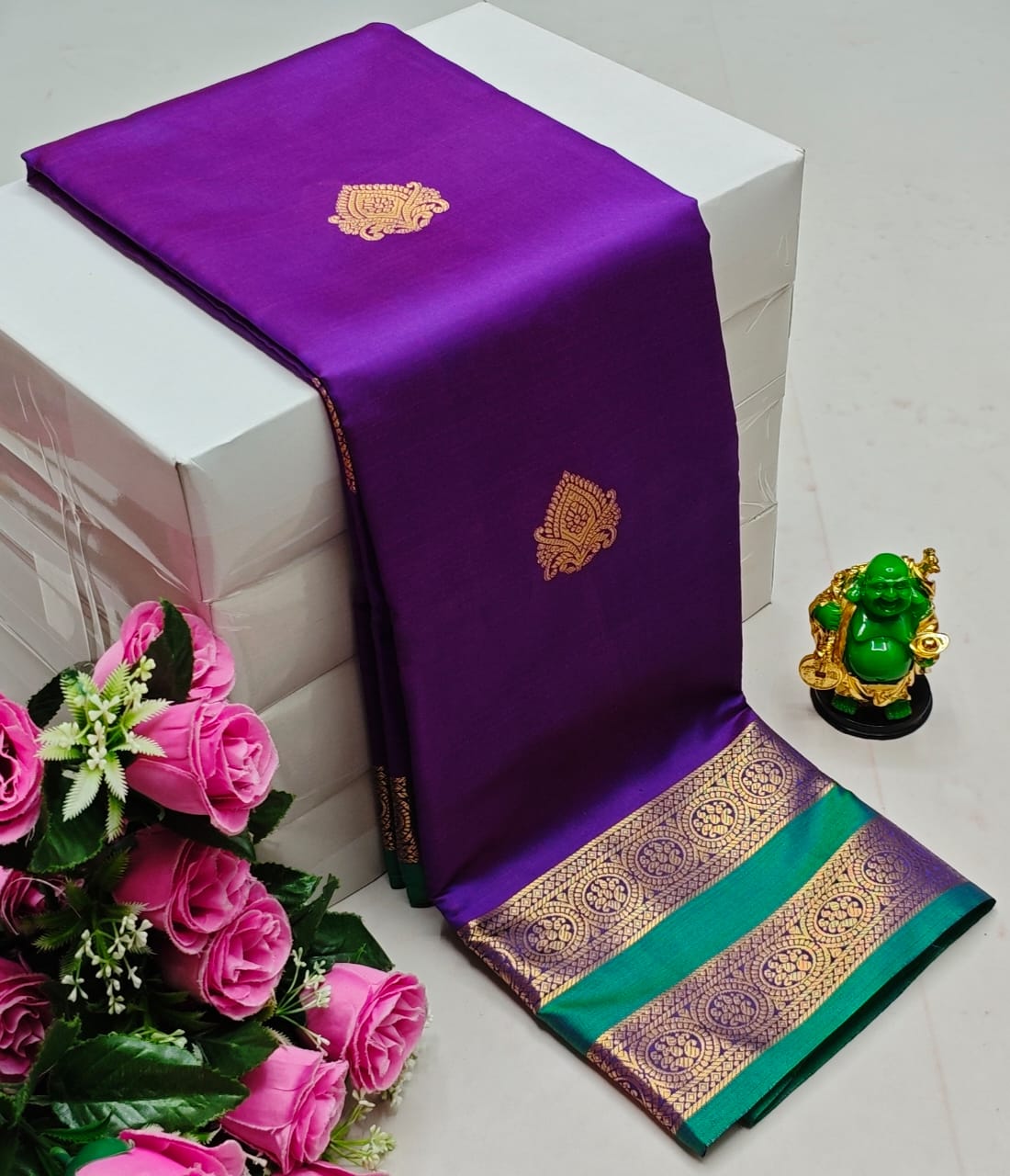 Premium Kanchi Soft Silk Saree with Contrast Border & Pallu – kathrip with Gold Border