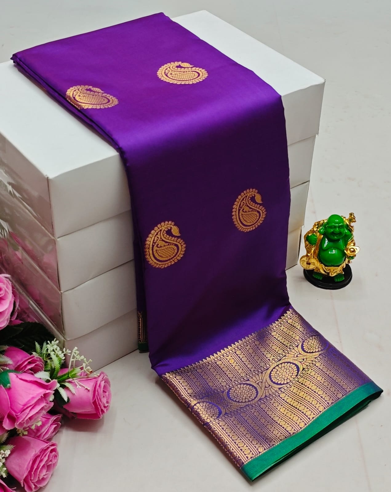 Premium Kanchi Soft Silk Saree with Contrast Border & Pallu – purple kathri with Gold Border