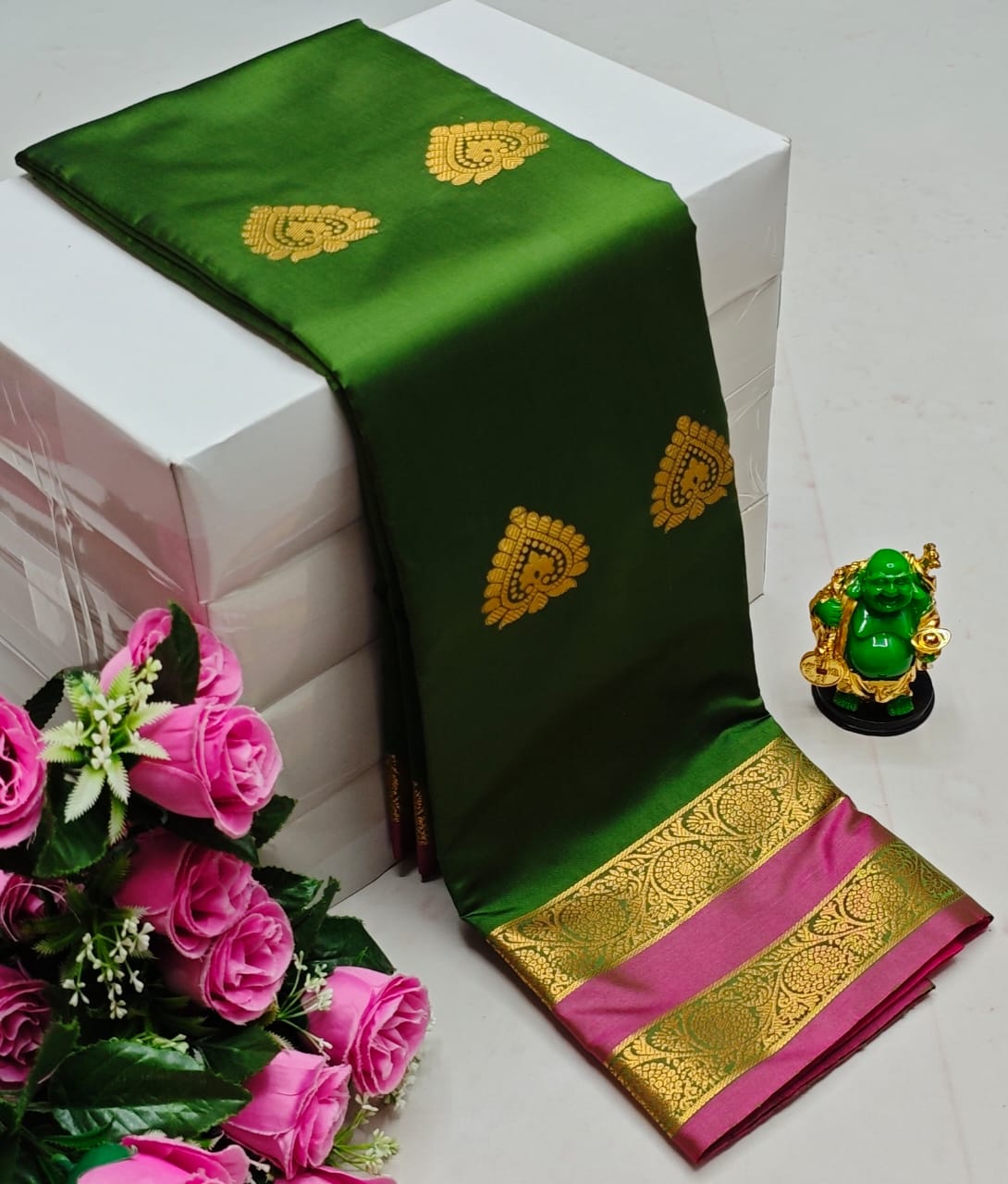 Premium Kanchi Soft Silk Saree with Contrast Border & Pallu –green- with Gold Border