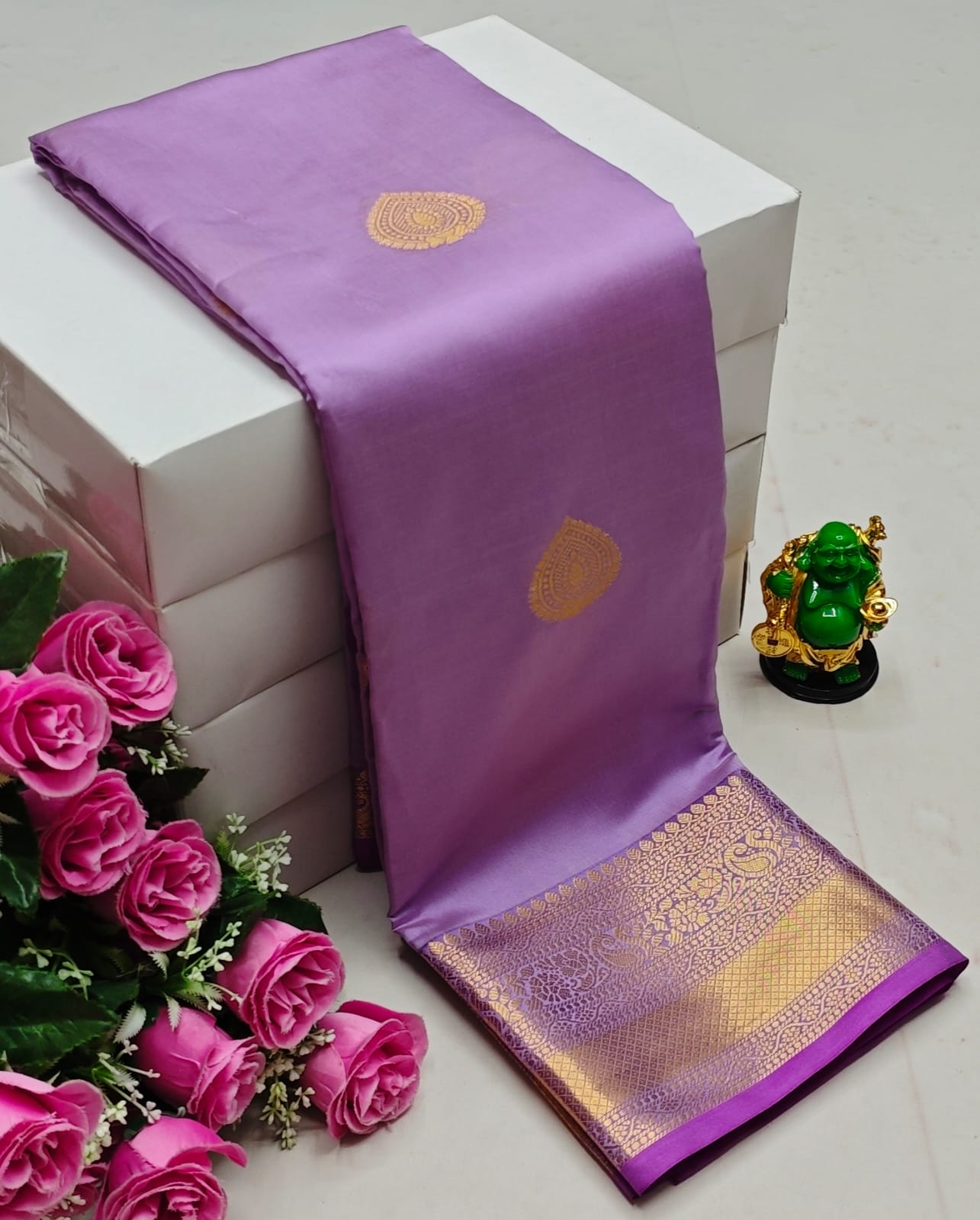 Premium Kanchi Soft Silk Saree with Contrast Border & Pallu – purple light with Gold Border