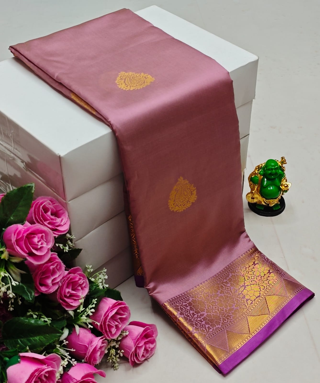 Premium Kanchi Soft Silk Saree with Contrast Border & Pallu – Onionn with Gold Border