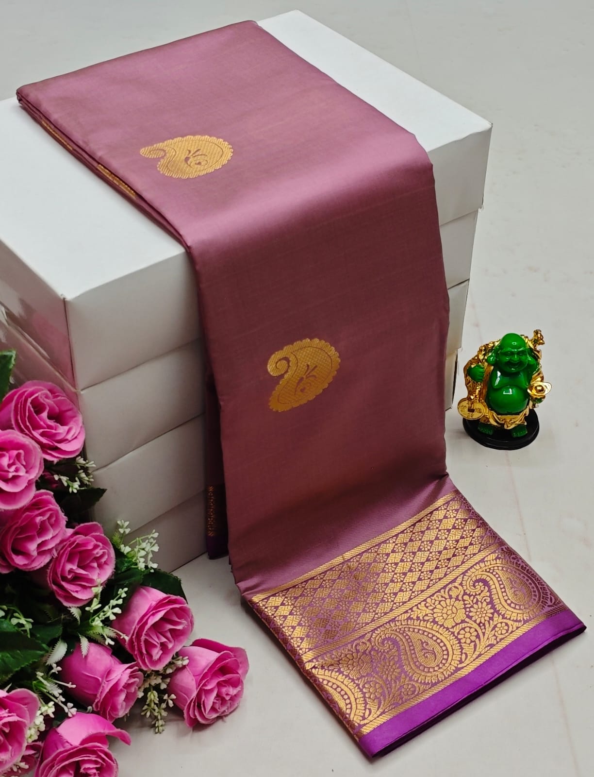 Premium Kanchi Soft Silk Saree with Contrast Border & Pallu – onion-pink with Gold Border