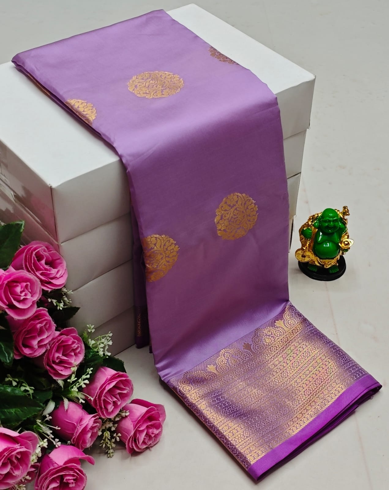 Premium Kanchi Soft Silk Saree with Contrast Border & Pallu –light-purple- with Gold Border