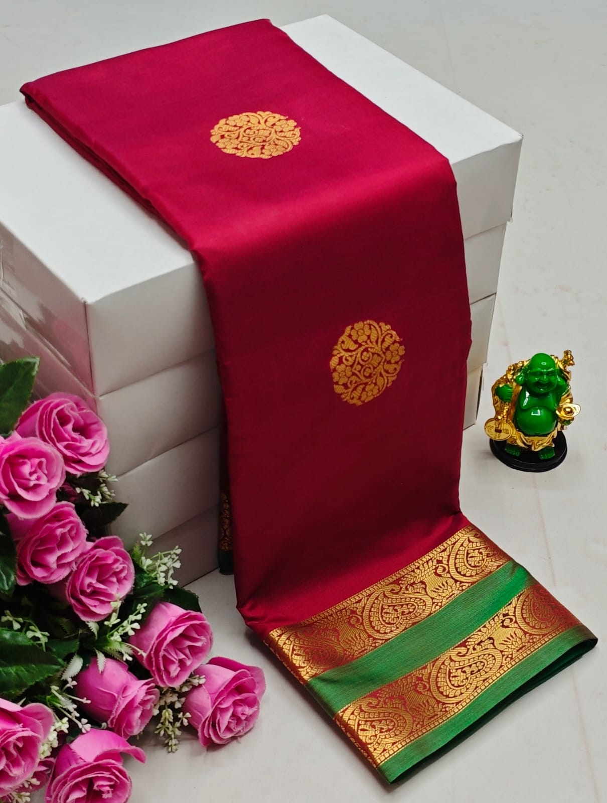 Premium Kanchi Soft Silk Saree with Contrast Border & Pallu – Red maroon with Gold Border