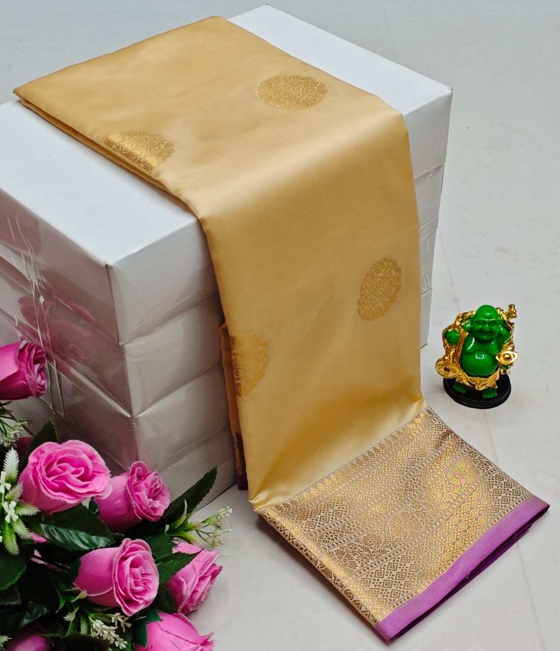 Premium Kanchi Soft Silk Saree with Contrast Border & Pallu – Sandle with Gold Border