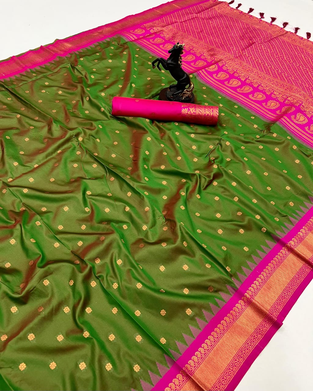 Premium Soft Silk Saree in Red with Narayanpeth Border – Roshni Vol-1-lightgreen pallu