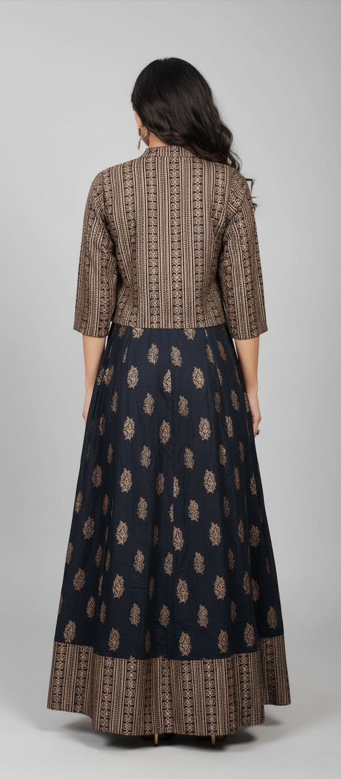 Black sleeveless umbrella gown with golden printed coat set for women - backside