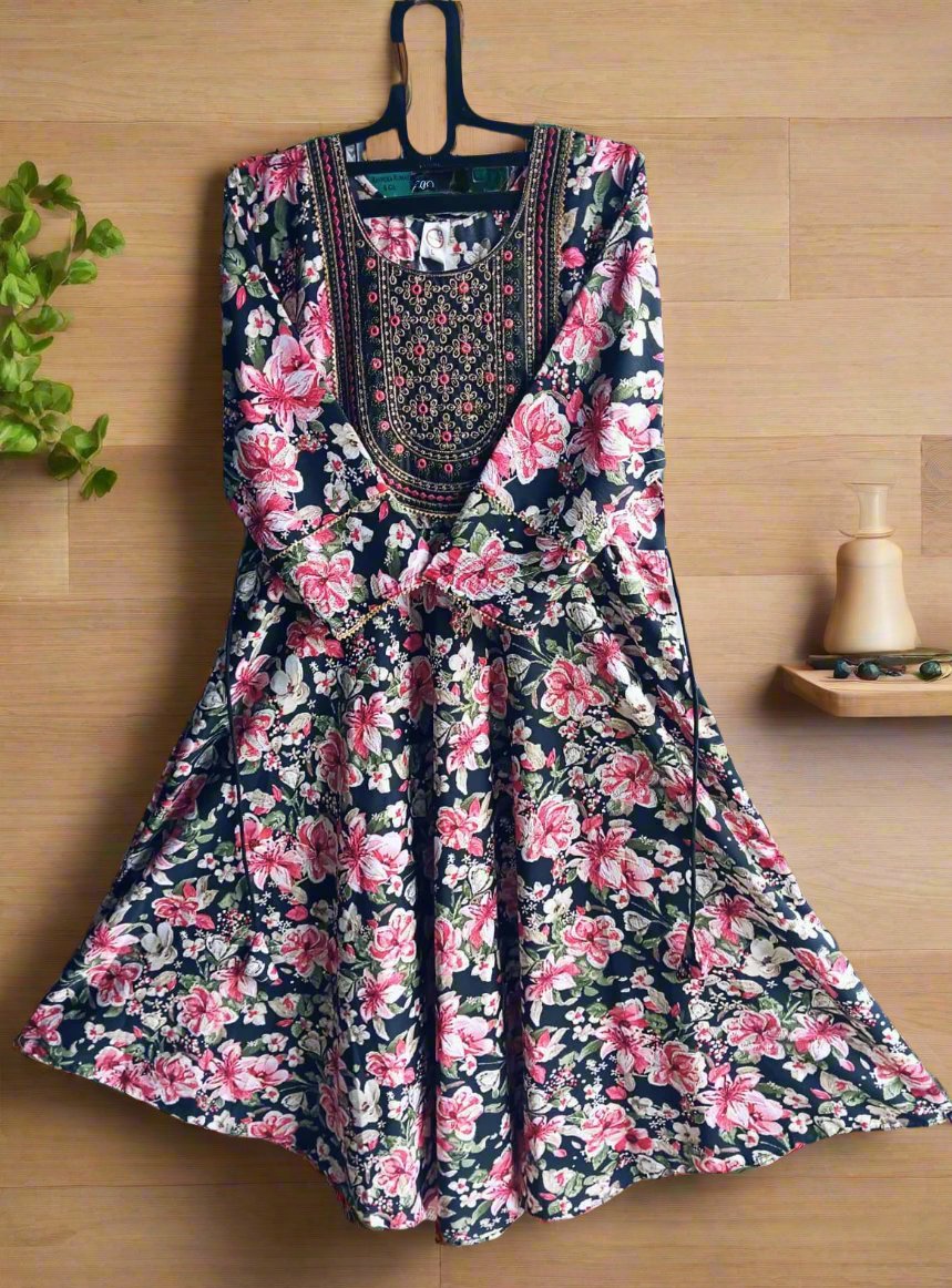 Black-Floral Anarkali Top! 🌸