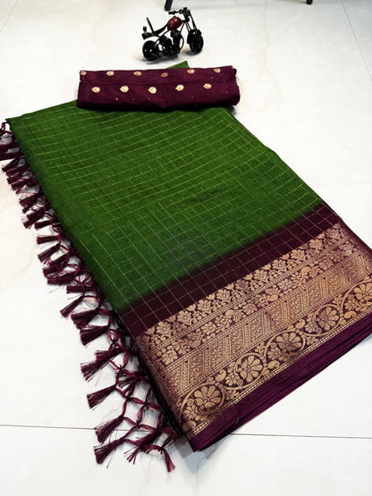 Super-Dola Chex zari Saree in Green with Maroon Border and Tussle Pallu – Running Jacquard Blouse – Rafia Fashions