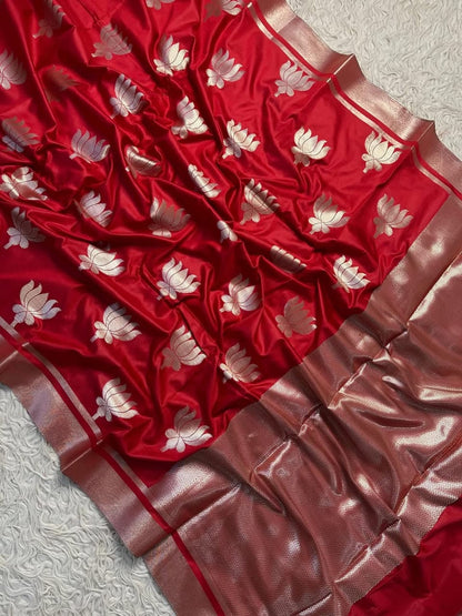 Red Banarasi Katan Soft Silk Saree with Lotus Design-Zari Border