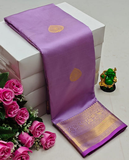 Premium Kanchi Soft Silk Saree with Contrast Border & Pallu – purple light with Gold Border